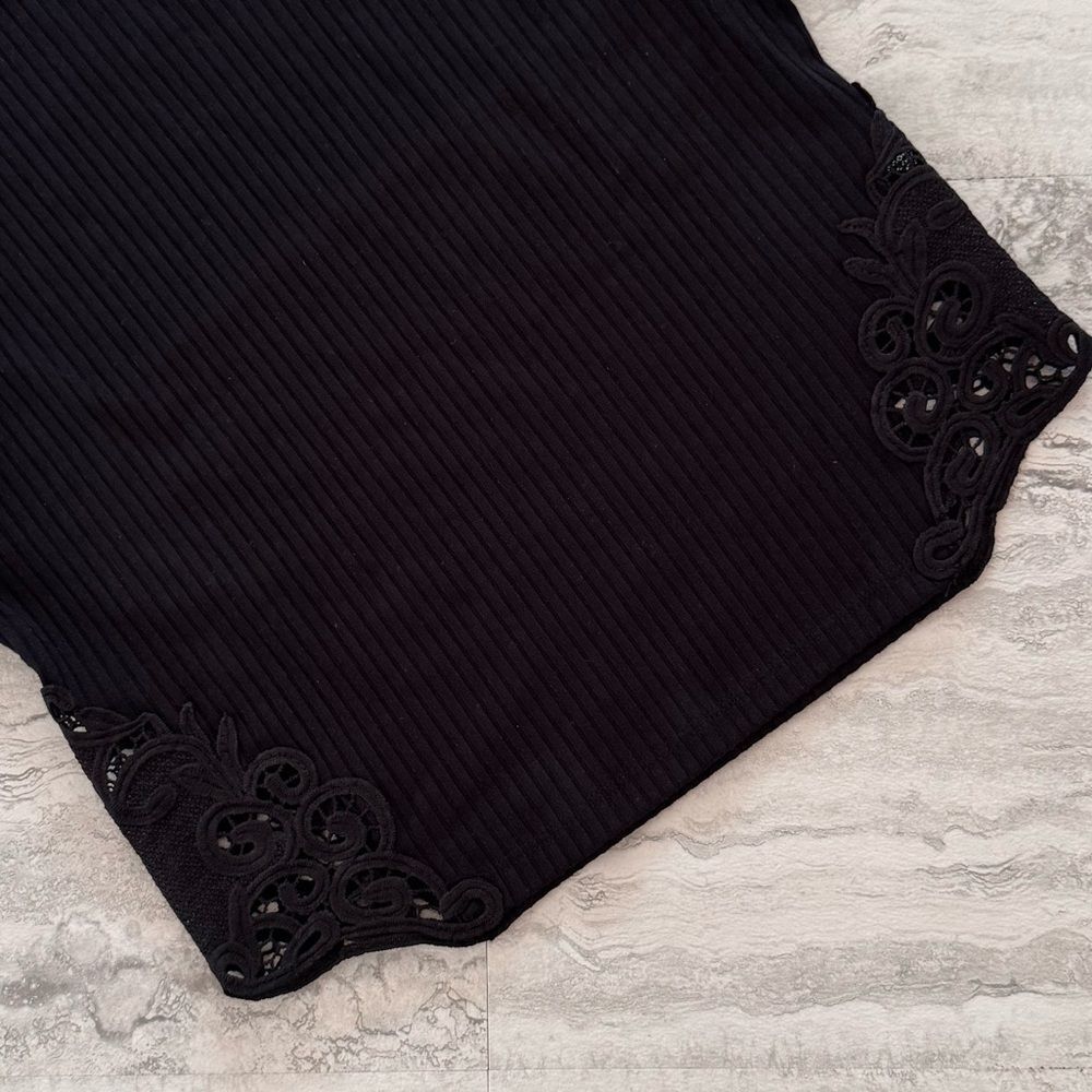 Black Ribbed Lace Bottom Cropped Top - Picture 3 of 4